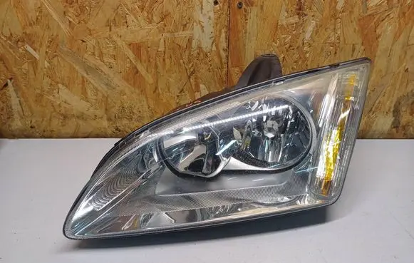 Ford Focus Headlight/headlamp 4M51-13W030-AF