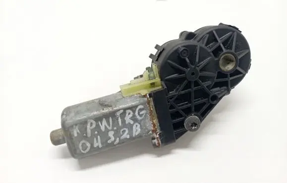 Volkswagen Touareg I Seat adjustment motor 0390201949