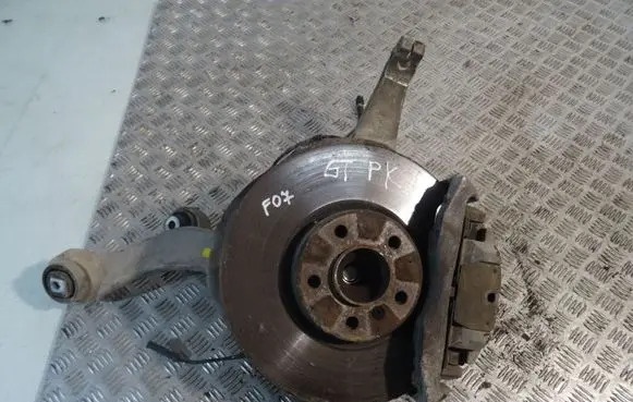 BMW 5 GT F07 Front wheel hub spindle knuckle
