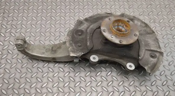 BMW 5 F10 F11 Front wheel hub