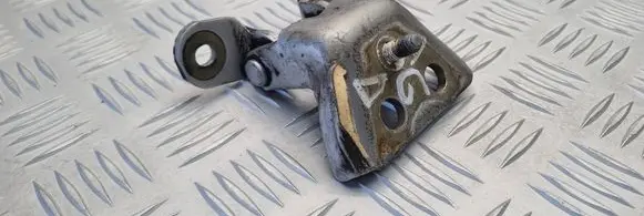 Mercedes-Benz ML W163 Rear door lower hinge