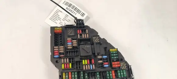 BMW 7 F01 F02 F03 F04 Relay mounting block 9252812-01