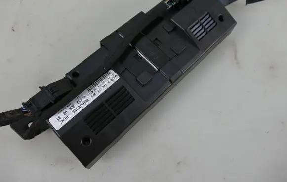 Mercedes-Benz S W140 Climate control unit 2108300885