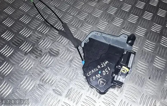 Toyota Corolla E160 E170 Front door lock