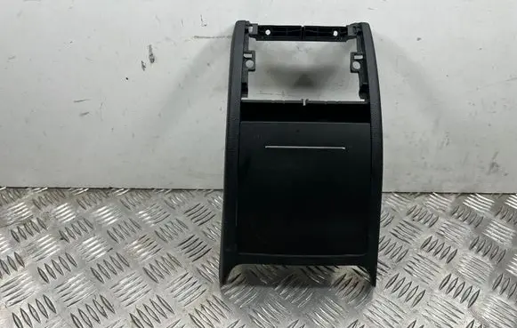 Skoda Octavia Mk2 (1Z) Ashtray trim (rear) 1Z0857289A 0010111363521 1Z0863284