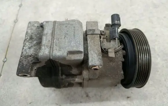 Hyundai i30 Air conditioning (A/C) compressor (pump) F500AN6AA07