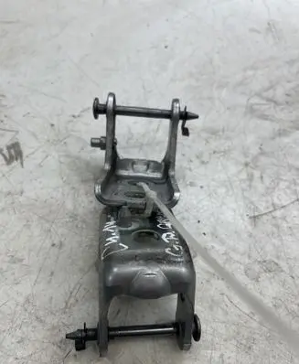 Rear door hinge set