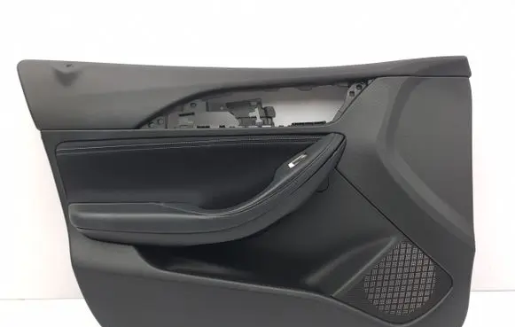 Infiniti Q30 Front door card panel trim