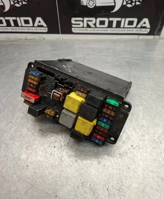 Mercedes-Benz C W203 Fuse box set 2035453001 5DK00848552
