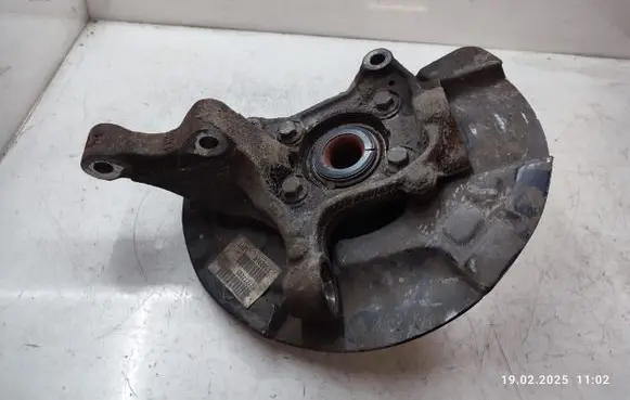 Volvo XC90 Front wheel hub 31277205