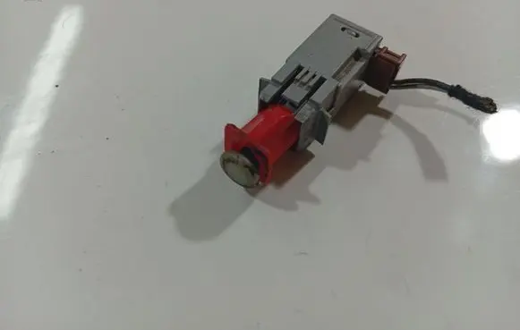 Opel Astra H Brake pedal sensor switch 55701396