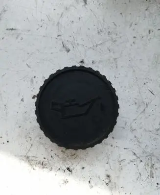 Citroen C8 Oil filler cap 9613546180