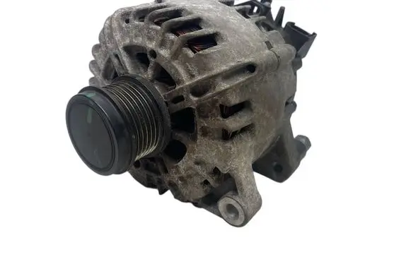 Volvo V40 Generator/alternator 30644799