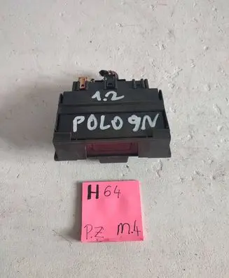 Volkswagen Polo Fuse box set 9384789