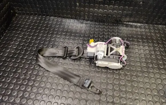 Audi A8 S8 D4 4H Front seatbelt 4H0857705C