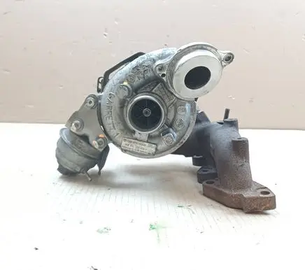 Volkswagen PASSAT B7 Turbo 03L253010F GTC1549VZ 7854485