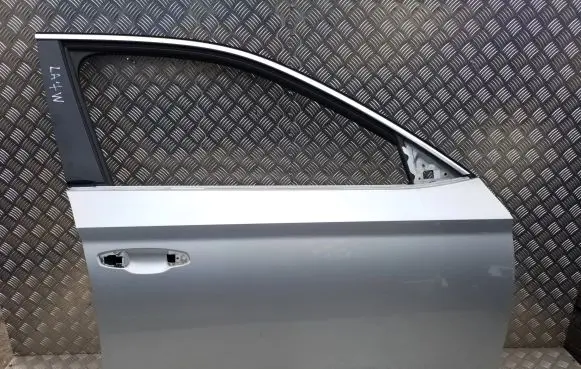 Skoda Superb B8 (3V) Front door LA7W