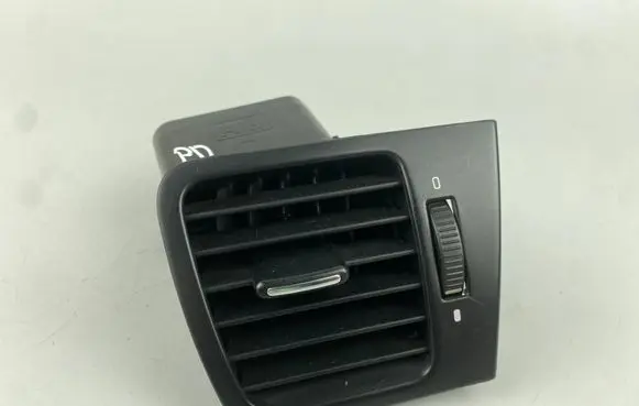 Subaru Outback Dashboard side air vent grill/cover trim