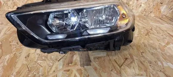 BMW 1 F40 Headlight/headlamp 7214913
