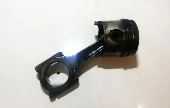Citroen Berlingo Piston with connecting rod