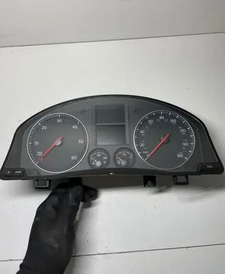 Volkswagen Jetta V Speedometer (instrument cluster) 1K0920952L V0004000 VWZ7Z0E2998474
