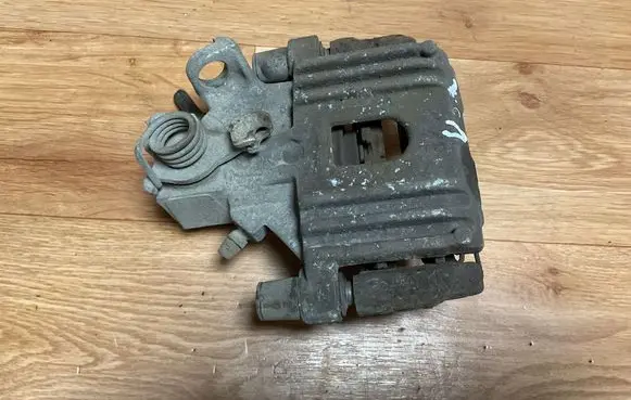 Mini One - Cooper R50 - 53 Front brake caliper