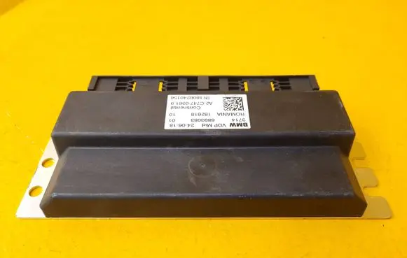 BMW 3 G20 G21 Air suspension control unit module (rear) 6893083