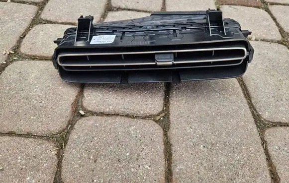 Opel Mokka B Dash center air vent grill 98362544ZD