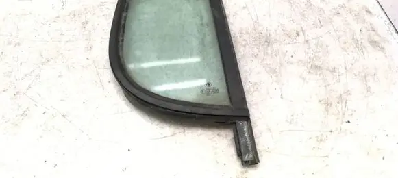 Skoda Fabia Mk2 (5J) Rear vent window glass 43R00048 E000199 DOT682M3232AS2