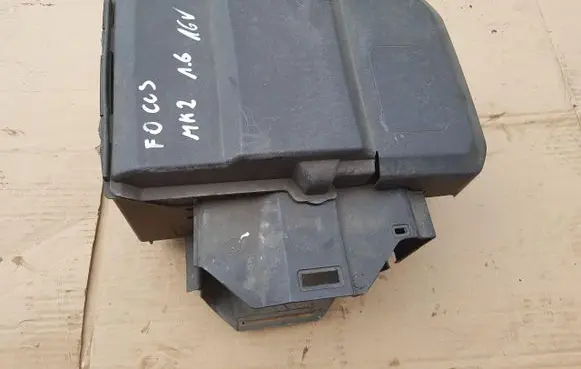 Ford Focus Battery box tray 