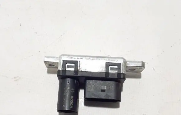 Volvo XC90 Glow plug pre-heat relay 32202461