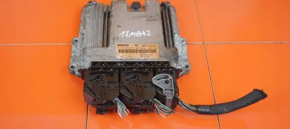 Renault Master III Engine control unit/module 237102265R M9T870