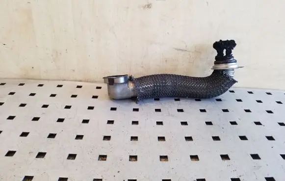 Peugeot 508 EGR valve line/pipe/hose 9674950180