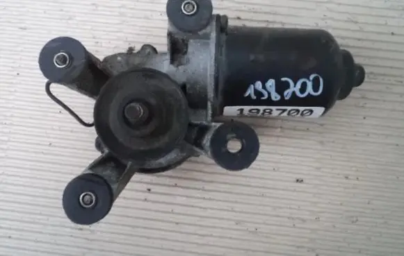 KIA Sephia Front wiper linkage and motor