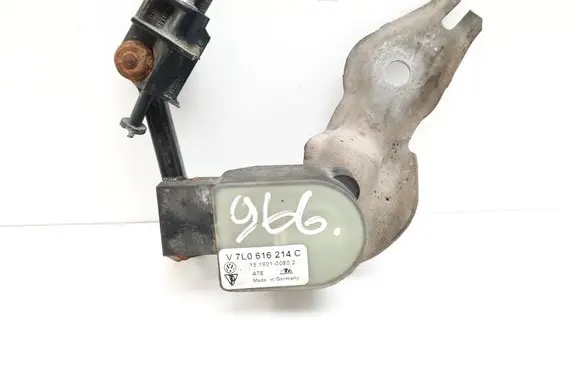 Audi Q7 4L Headlight/headlamp level sensor 7L0616214C