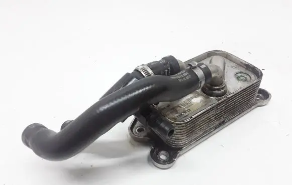 Volvo XC90 Engine oil radiator 30622090