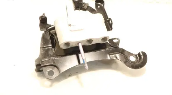 Toyota Corolla E160 E170 Gearbox mounting bracket 