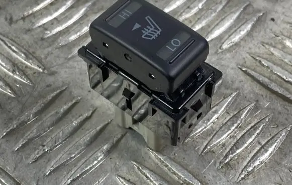 Infiniti QX80 Seat heating switch