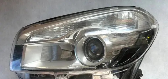 Nissan Qashqai Headlight/headlamp 26060BR00A