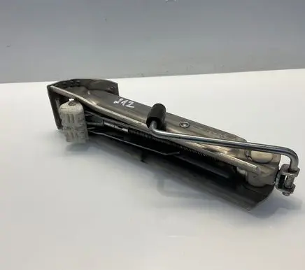 Mercedes-Benz E W212 Lift Jack A2115830415 2115830415
