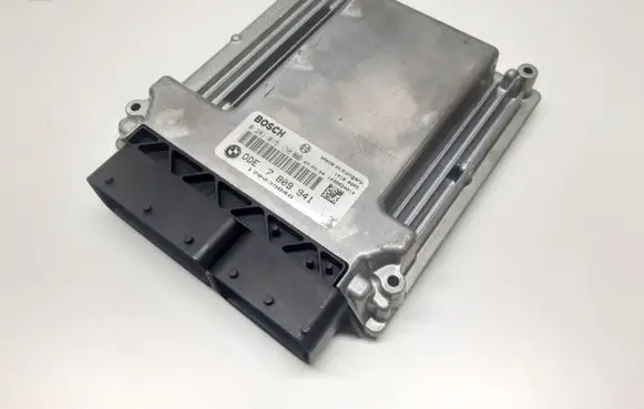BMW 5 E60 E61 Engine control unit/module 7809941 0281015130
