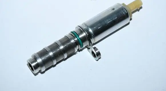 Chevrolet Camaro Camshaft vanos timing valve 12662736