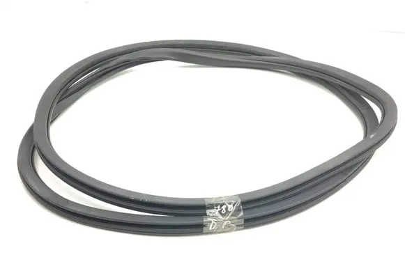 Jeep Cherokee Front door rubber seal 