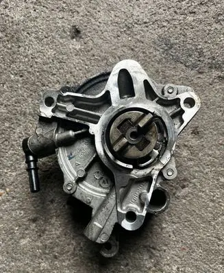 Ford S-MAX Vacuum pump 9673836180