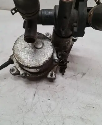 Thermostat/thermostat housing