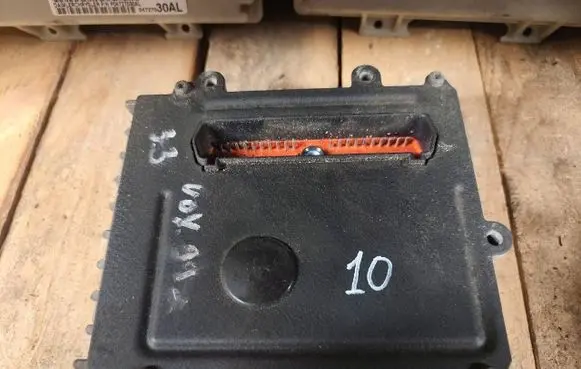 Chrysler Voyager Gearbox control unit/module P04686952AF 04686952AF TR1TH10401FWDL