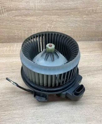 Toyota Avensis T270 Heater fan/blower AV2727008093 1M8