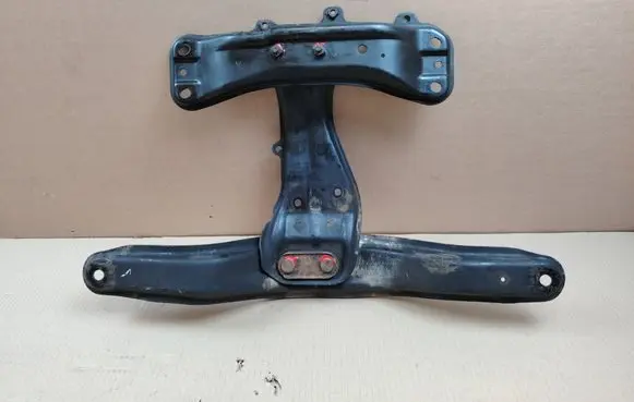 Subaru XV I Gearbox mounting bracket