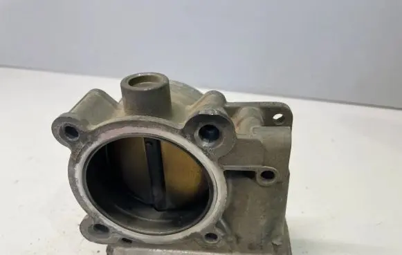 Volvo S40 Throttle valve 8677694