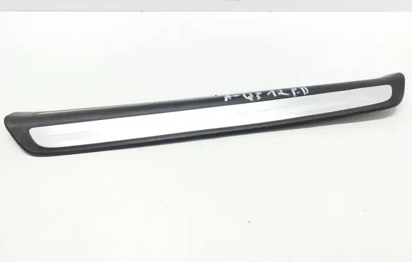 Audi Q3 8U Front sill trim cover 8U0853372A